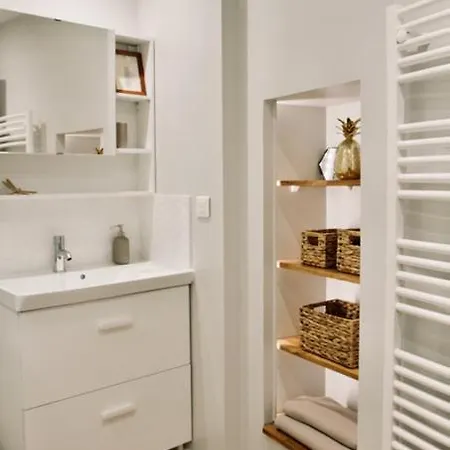 L'escale Des Libellules